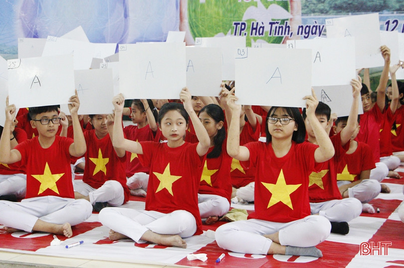 Học sinh TP Hà Tĩnh rung chuông vàng “Chung tay vì một môi trường bền vững”