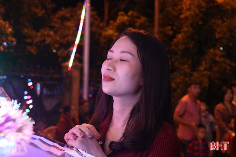 Đêm Giáng sinh rực rỡ, an lành trên khắp miền quê Hà Tĩnh