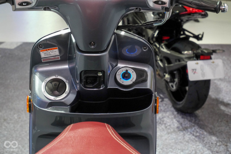 Xe ga Suzuki Saluto 125 ra mắt - kiểu dáng cổ điển, trang bị smartkey