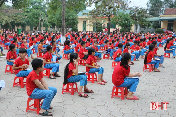 “Doremon với an toàn giao thông” đến với gần 400 học sinh tiểu học Cẩm Vịnh