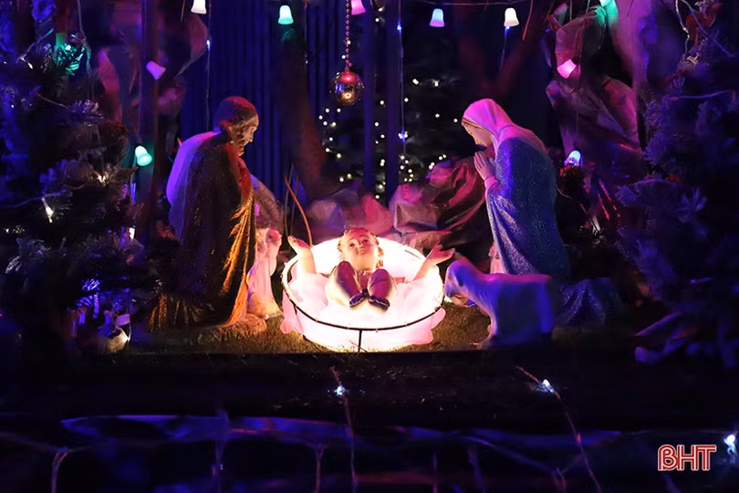 Nghi Xuân rực rỡ ánh đèn đón Giáng sinh