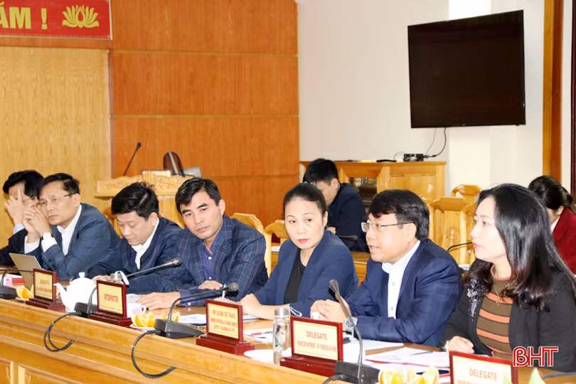 Doanh nghiệp Hàn Quốc mong muốn đầu tư sản xuất ô tô điện tại Hà Tĩnh