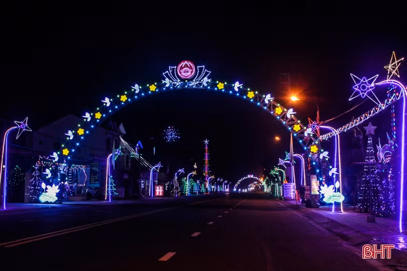 Nghi Xuân rực rỡ ánh đèn đón Giáng sinh