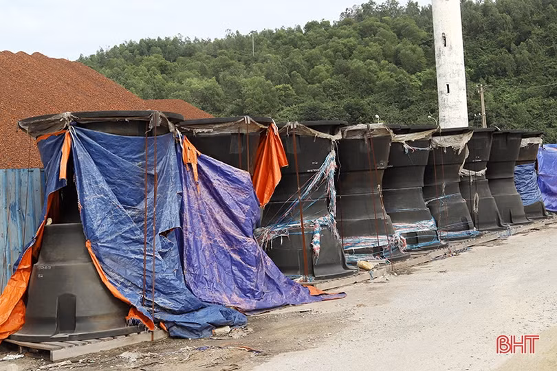 “Tắc” điểm đổ thải, dự án bến số 3 cảng Vũng Áng “ngủ gần năm nay!