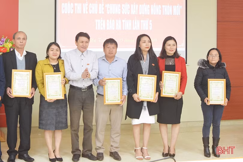 Trao 29 giải báo chí viết về nông thôn mới trên Báo Hà Tĩnh năm 2019