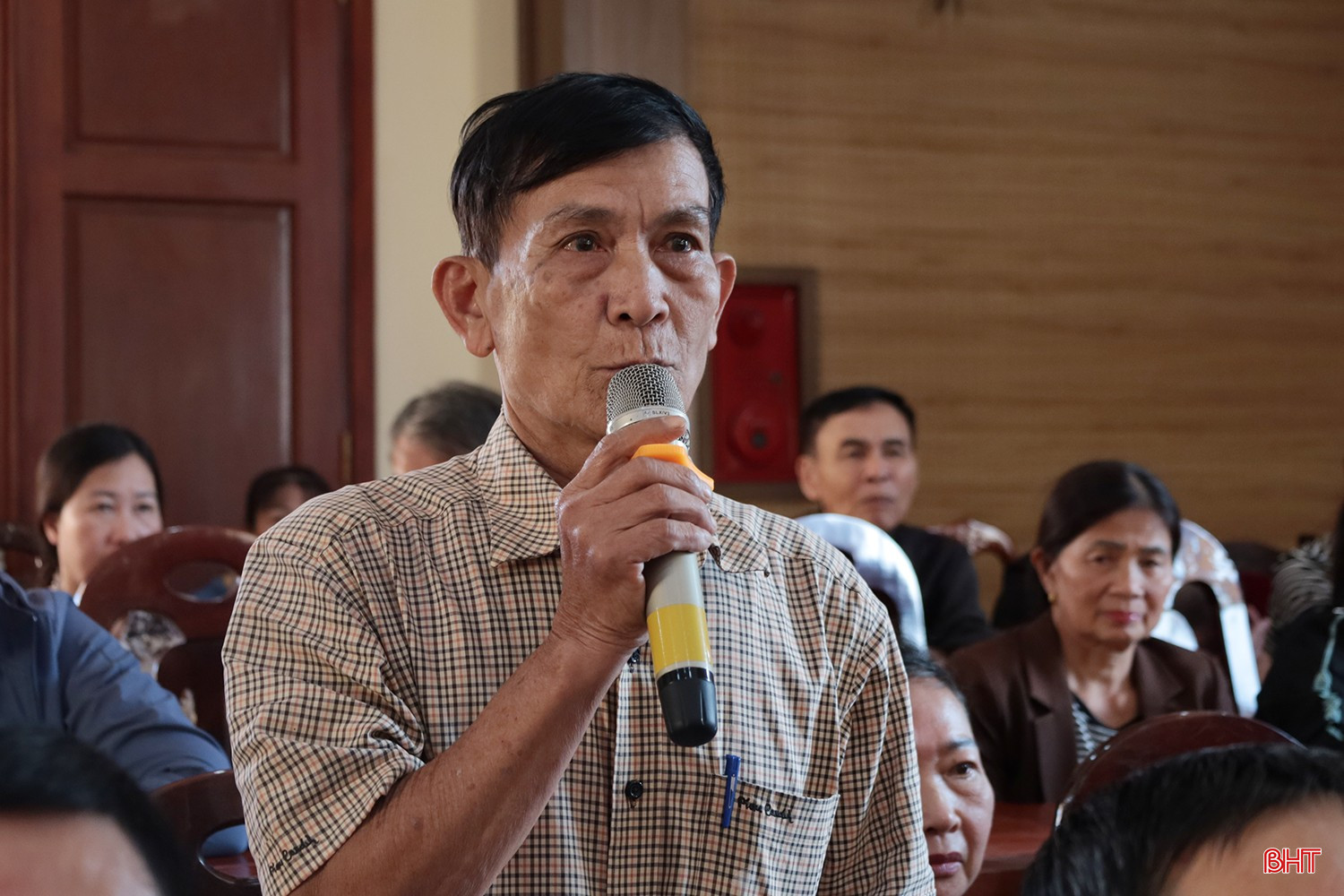 Ông Trần Văn Bình - Bí thư Chi bộ thôn Giang Phong Thuỷ (xã Tiên Điền) kiến nghị tỉnh, xã sớm có phương án xử lý các trụ sở dôi dư sau sáp nhập, tránh lãng phí.