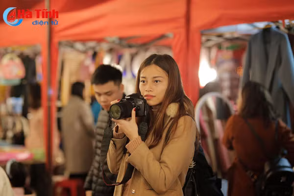 don nam moi cung trai xinh gai dep tai hoi cho jam tp ha tinh