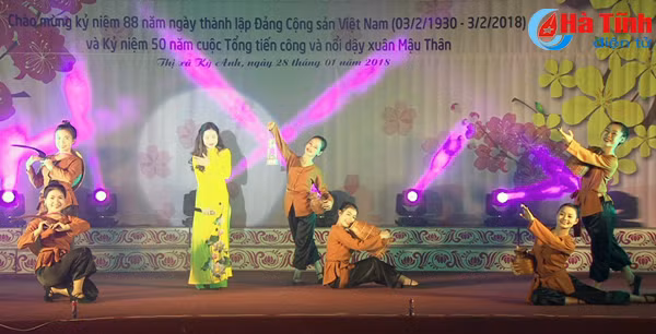thi xa ky anh dien van nghe mua xuan dang dang