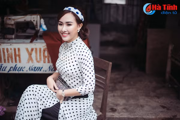 thieu nu ha tinh diu ngot trong bo anh cover co ba sai gon