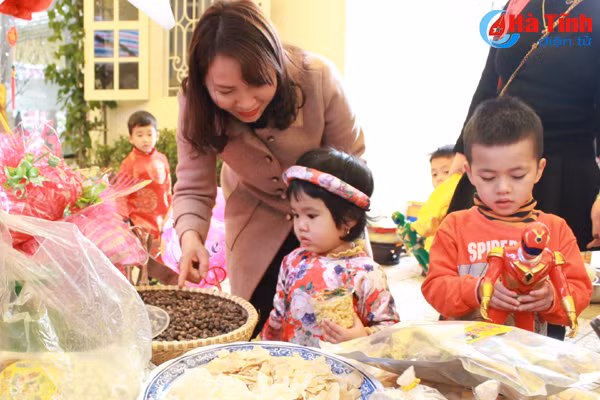 tro ve tet xua cung hoc sinh ischool ha tinh