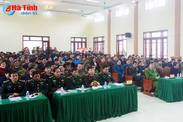 ngan ngua van chuyen tang tru vu khi vat lieu no dip tet