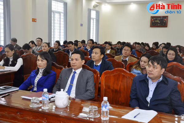 tich cuc tuyen truyen chao mung 88 nam ngay thanh lap dang
