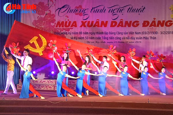 thi xa ky anh dien van nghe mua xuan dang dang