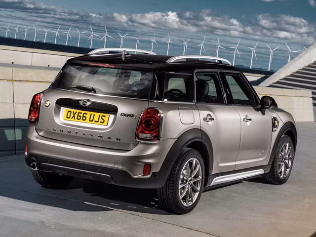 mini countryman 2018 ve viet nam gia 1 749 ty dong