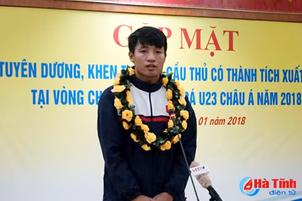lanh dao ha tinh gap mat khen thuong trung ve bui tien dung