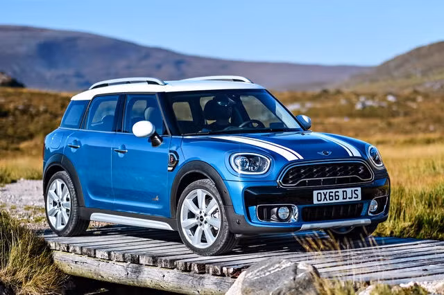 mini countryman 2018 ve viet nam gia 1 749 ty dong