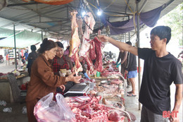 Nhộn nhịp chợ quê sau Tết