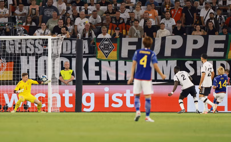 Nhật Bản vùi dập tuyển Đức 4-1