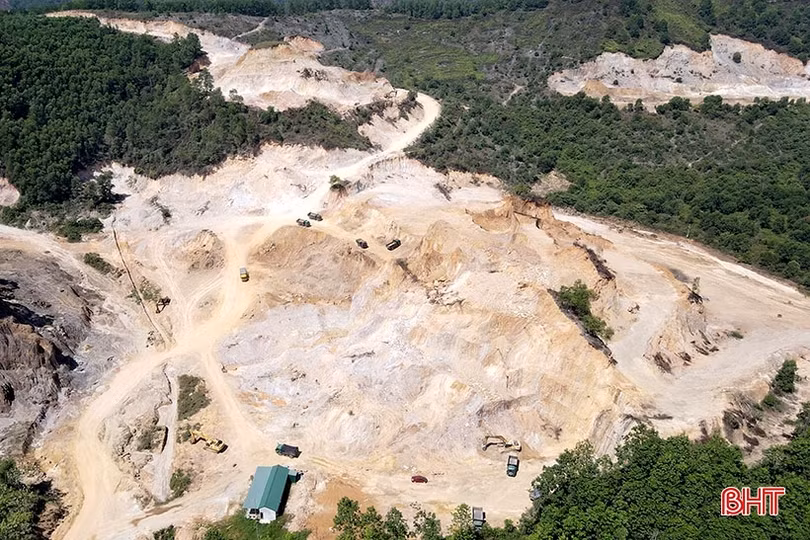 Công an Can Lộc kiên quyết xử lý xe quá tải, cơi nới thành thùng