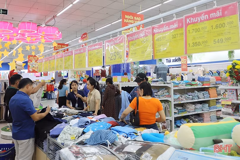 Sức mua hàng tiêu dùng tăng cao dịp lễ 2/9 ở Hà Tĩnh