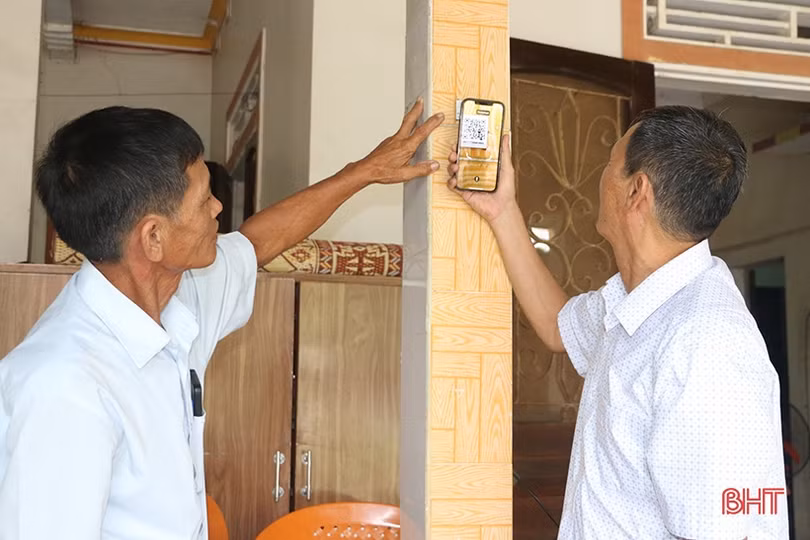 Chuyển đổi số giúp miền quê Cẩm Xuyên xây dựng đời sống hiện đại