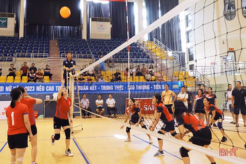 Sôi nổi tranh tài thể thao các khối kinh tế - tổng hợp, doanh nghiệp