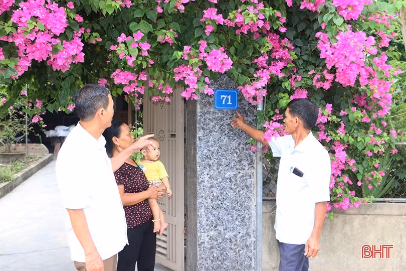 Chuyển đổi số giúp miền quê Cẩm Xuyên xây dựng đời sống hiện đại