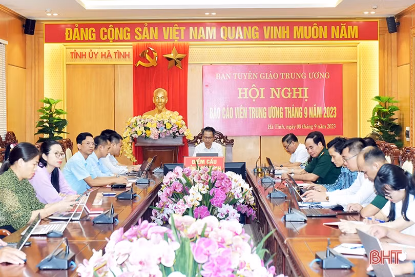 Tập trung tuyên truyền công tác đổi mới giáo dục, đường lối đối ngoại