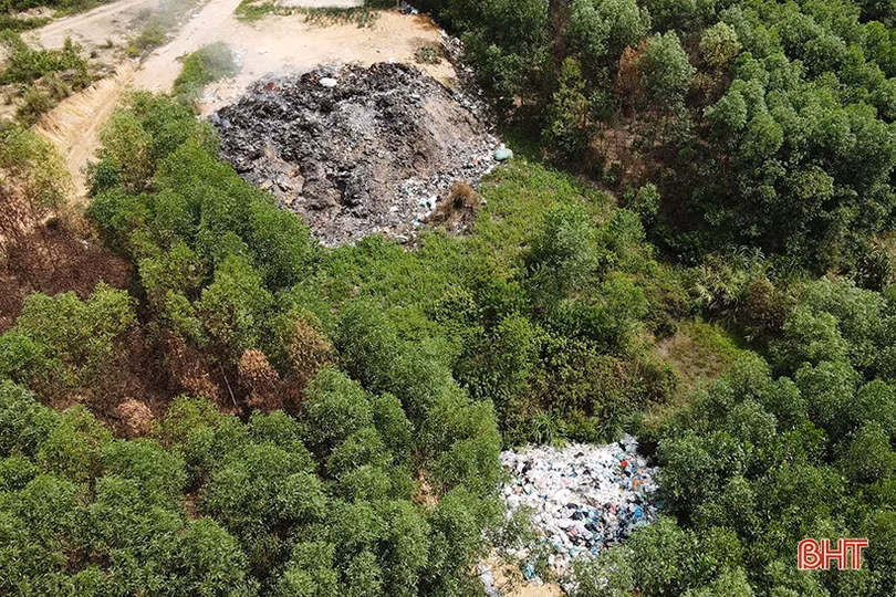 Vì sao nhiều bãi trung chuyển rác ở Hương Sơn bỗng nhiên... bốc cháy?