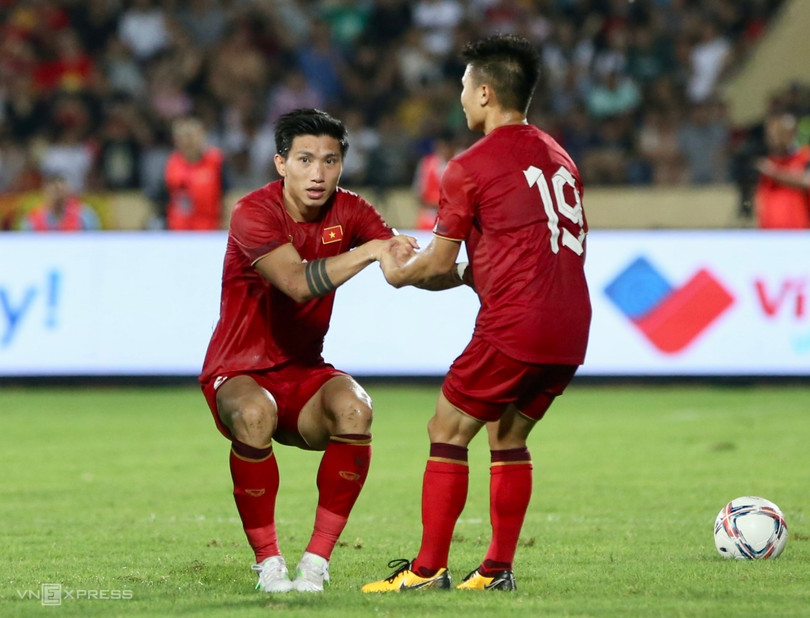 Đoàn Văn Hậu rời tuyển Việt Nam