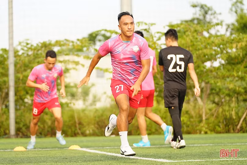 Hồng Lĩnh Hà Tĩnh chiêu mộ loạt tân binh cho mùa giải mới