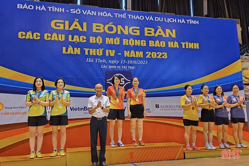 Cô giáo tiểu học giỏi chuyên môn, đam mê thể thao