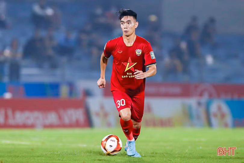 Chàng trai “đất mỏ” và hành trình trở thành hậu vệ “thép” của Hồng Lĩnh Hà Tĩnh