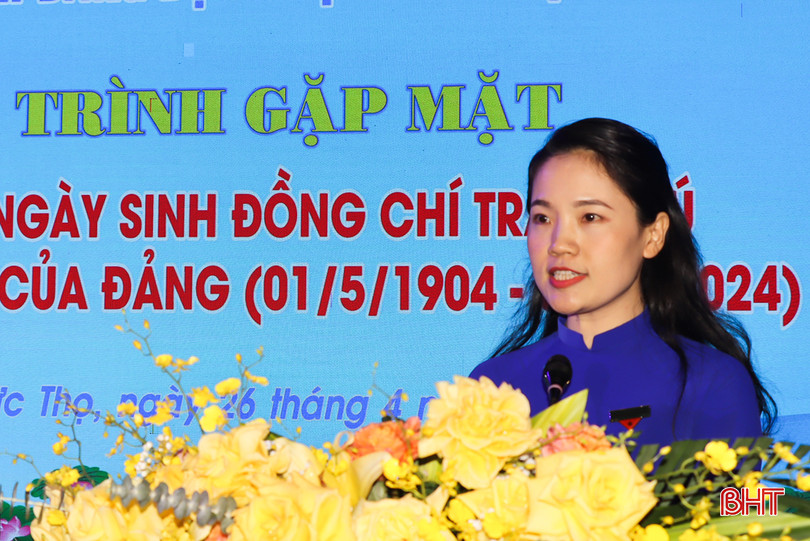 Bí thư Đoàn thị trấn Đức Thọ Nguyễn Thị Hoài phát biểu tại buổi gặp mặt. IMG_4629.JPG