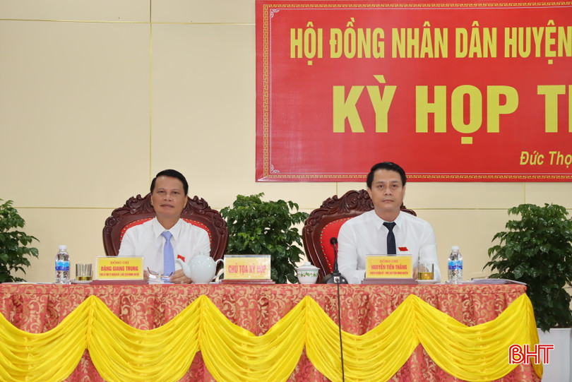 Chủ tọa kỳ họp. IMG_9940.JPG