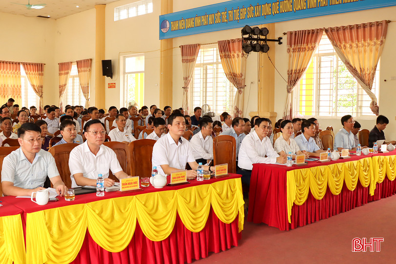 Các đại biểu dự buổi tiếp xúc cử tri. IMG_9368.JPG