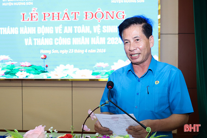 Phó Chủ tịch LĐLĐ tỉnh Nguyễn Văn Trọng đề nghị các cấp, ngành, cộng đồng doanh nghiệp phối hợp với tổ chức công đoàn triển khai các hoạt động hỗ trợ người lao động có hoàn cảnh khó khăn; khám sức khỏe định kỳ, tổ chức các hoạt động văn nghệ, thể thao cho người lao động... IMG_3450.JPG