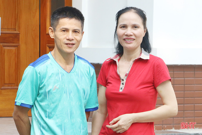 Vợ chồng anh Nguyễn Xuân Thọ và chị Lê Thị Bích Hà. z5409228311425_9024863fd681487b38a0ac39d6dd96b7.jpg