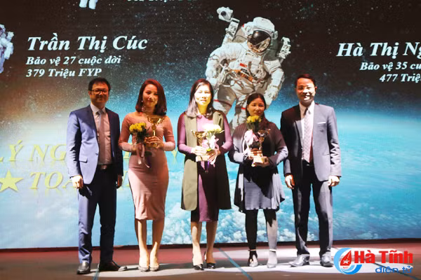 aia ha tinh can moc 82 ty dong doanh thu nam 2017