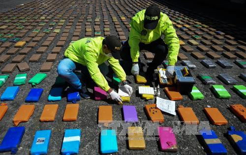 colombia bat giu xe tai cho 2 5 tan can sa