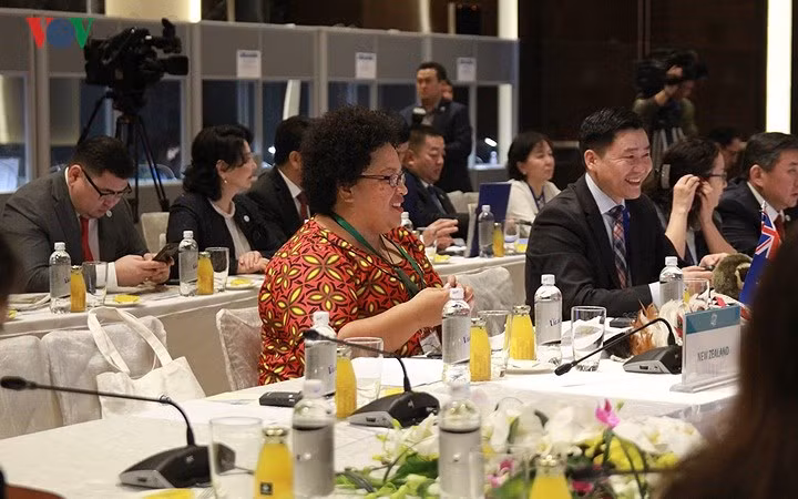 nhung bong hong thep cua chau a tbd tai appf 26