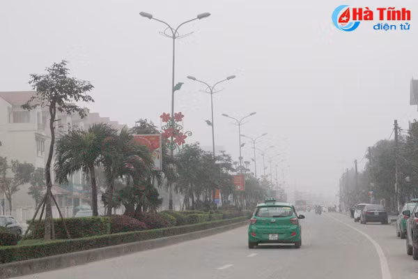 thanh pho ha tinh mo ao trong suong mu