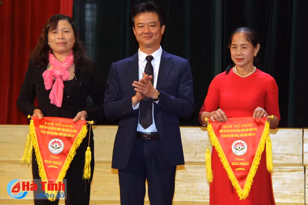 nghi xuan dan dau cac dia phuong o 4 phuong dien