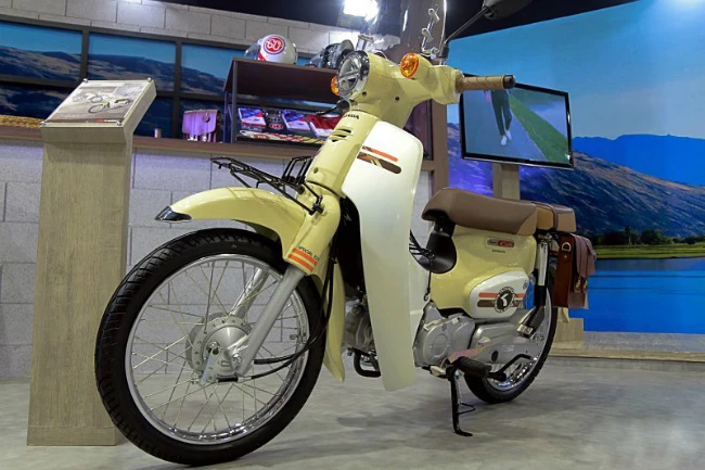 anh thuc te dau tien 2018 honda super cub tai dong nam a