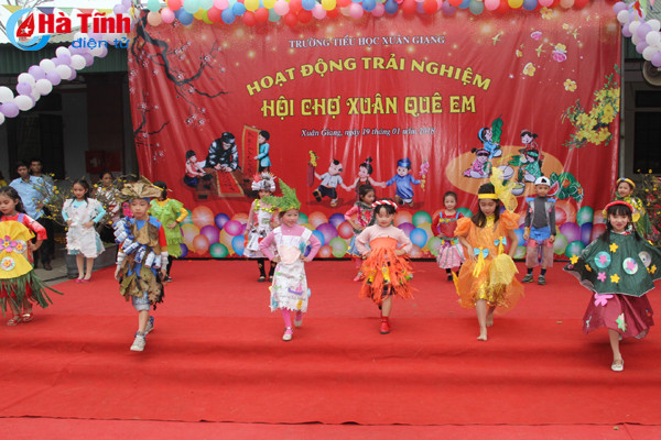 photo doc dao thoi trang tai che do cac mau nhi trinh dien