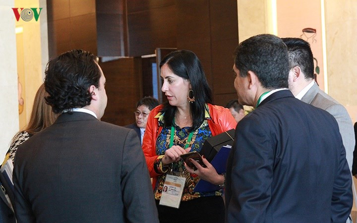 nhung bong hong thep cua chau a tbd tai appf 26