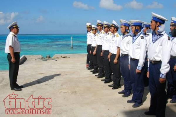 gian truan dua hang tet den truong sa