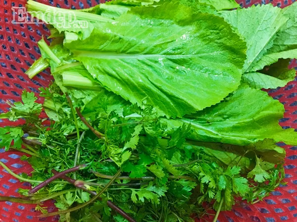 mon diem heo nuong quan cai xanh thom ngon la mieng de an vo cung