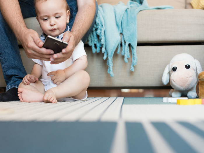 canh bao ke giet nguoi tham lang giau duoi goi cua ban