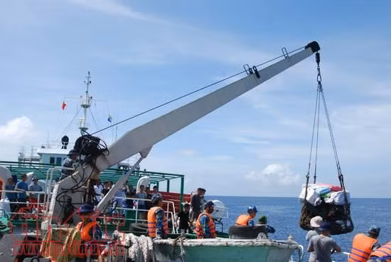 gian truan dua hang tet den truong sa